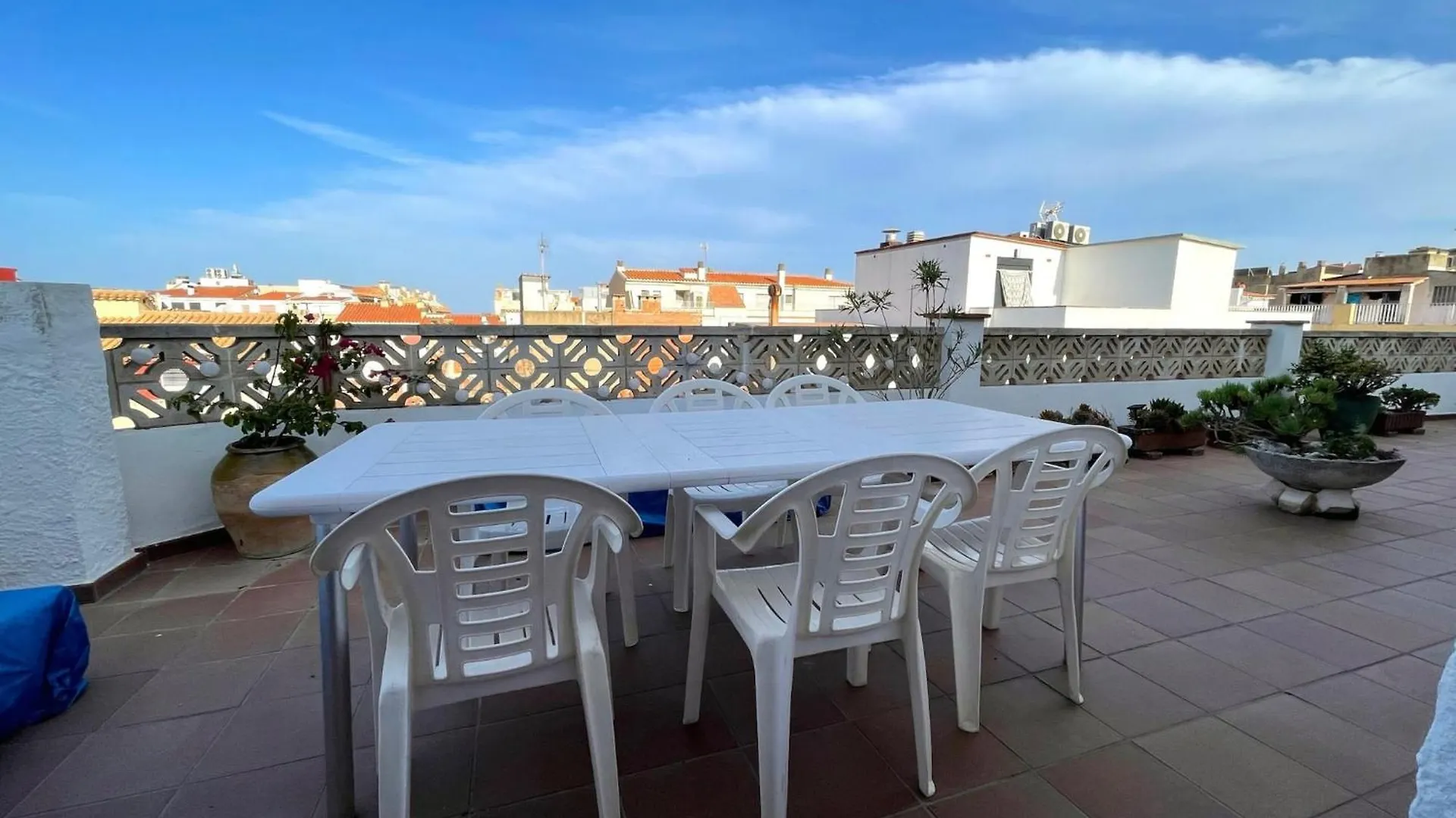 The Apartment In L'Escala Has 4 Bedrooms