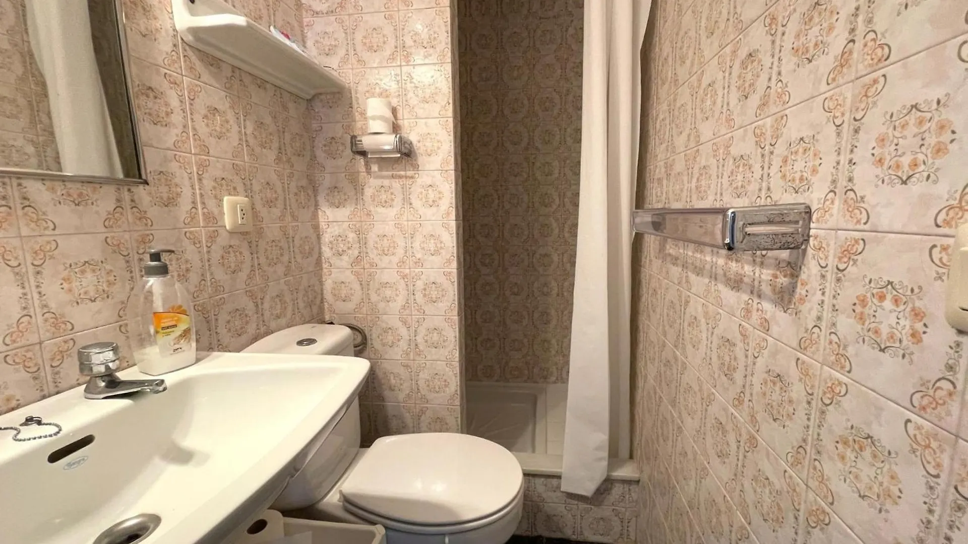 The Apartment In L'Escala Has 4 Bedrooms