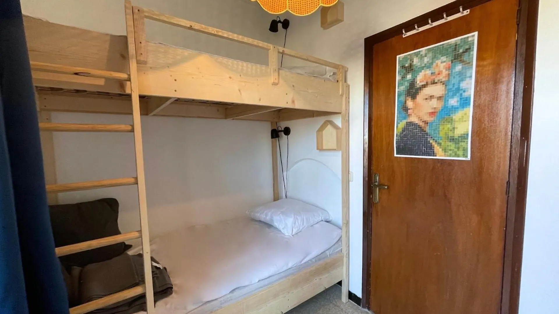 The Apartment In L'Escala Has 4 Bedrooms 0*,